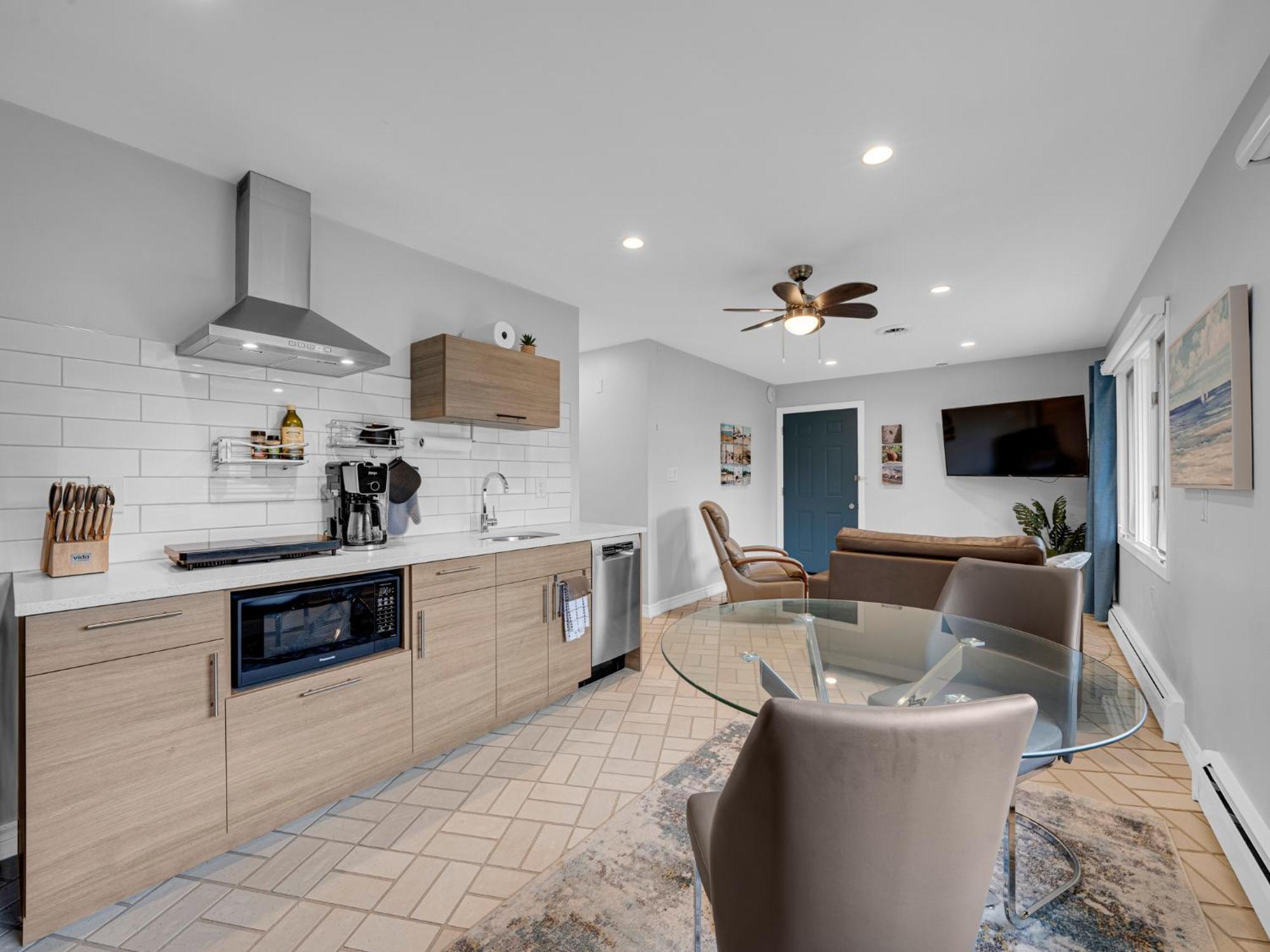 Coastal Suite #1 Cozy Suite #2 - Seacliff Beach Suites Leamington Eksteriør billede