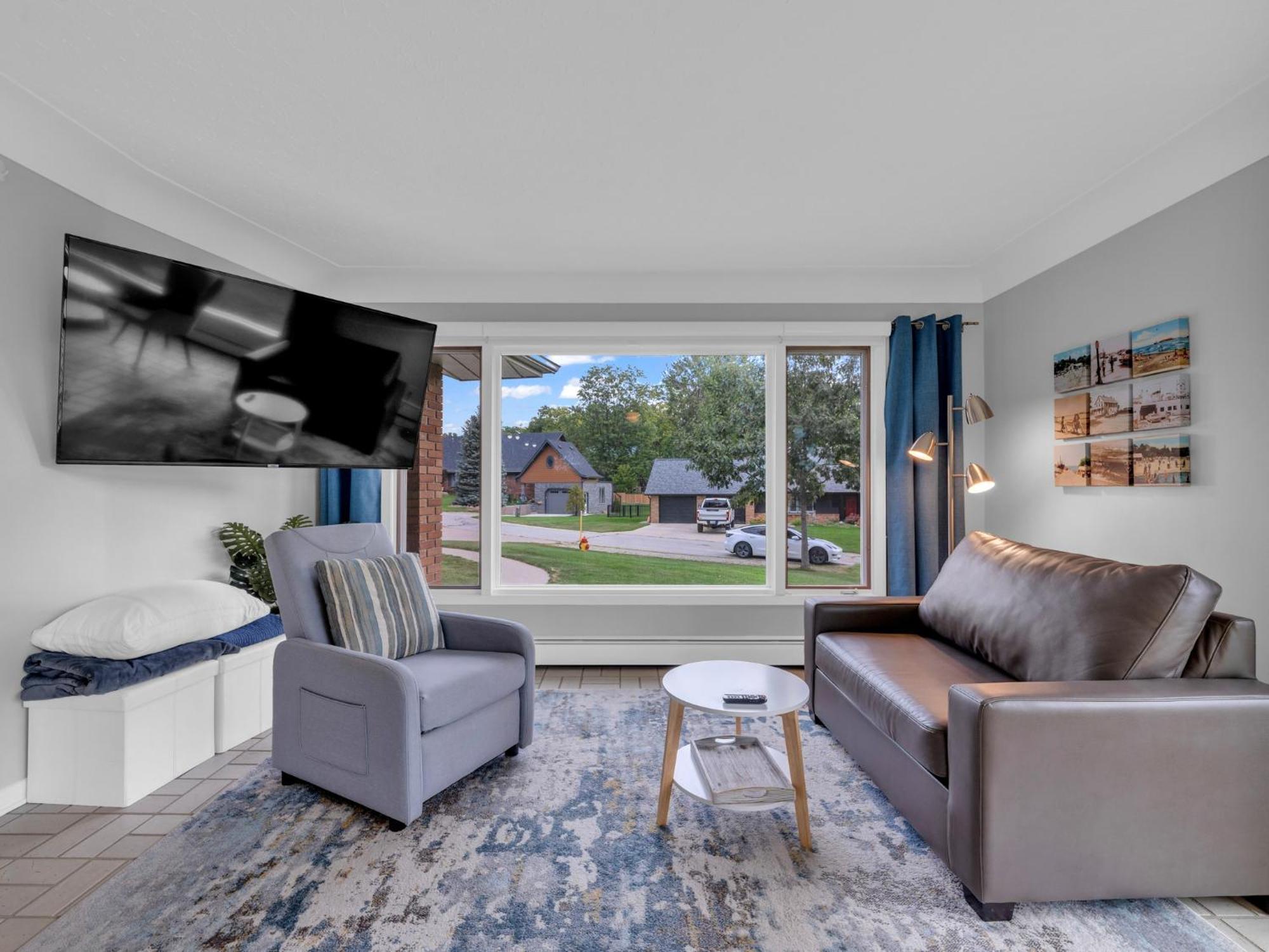Coastal Suite #1 Cozy Suite #2 - Seacliff Beach Suites Leamington Eksteriør billede